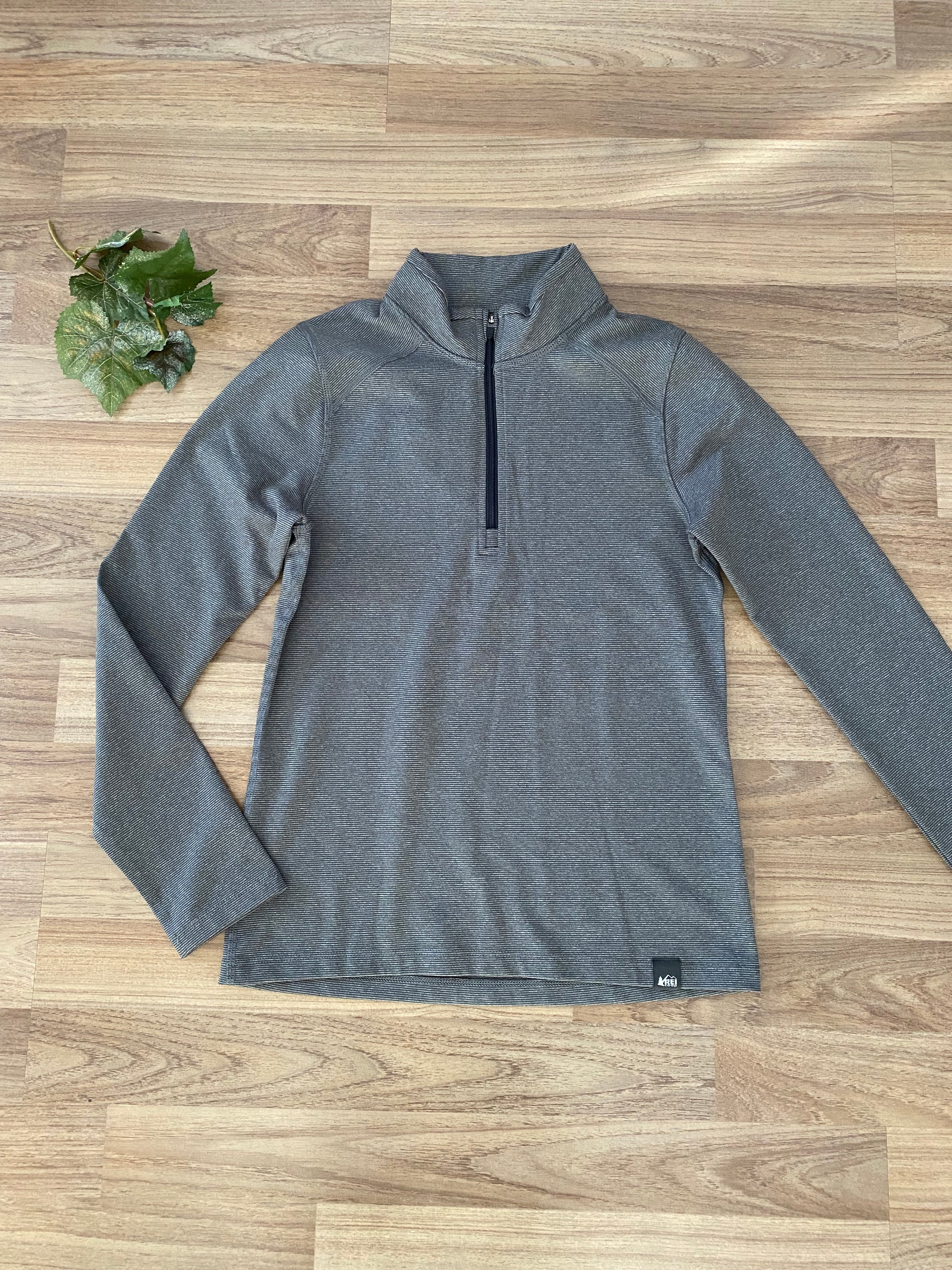 3/4" Zip Up Sweater (Boys Size 10-12)