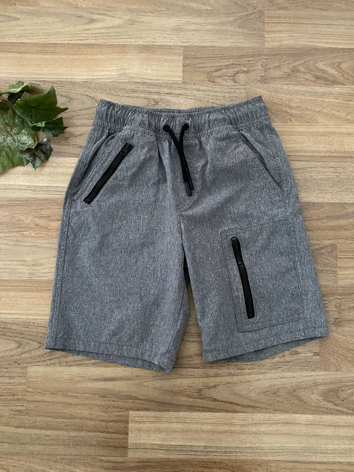 Shorts (Boys Size 6-7)