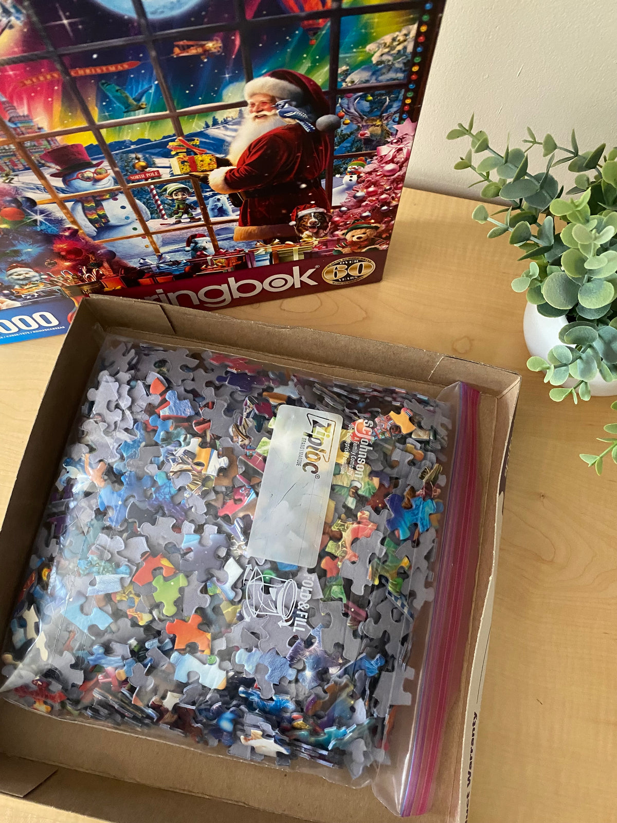 CHRISTMAS MAGIC PUZZLE - 1000 PIECES