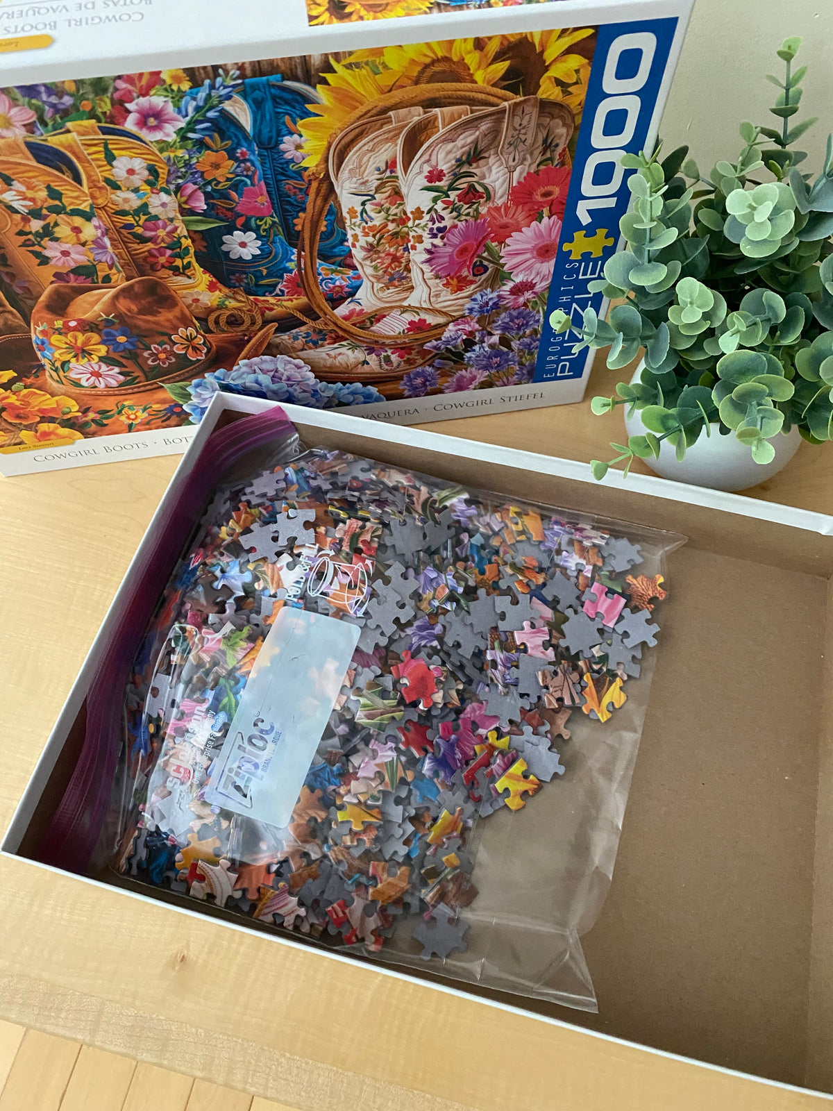 COWGIRL BOOTS PUZZLE - 1000 PIECES