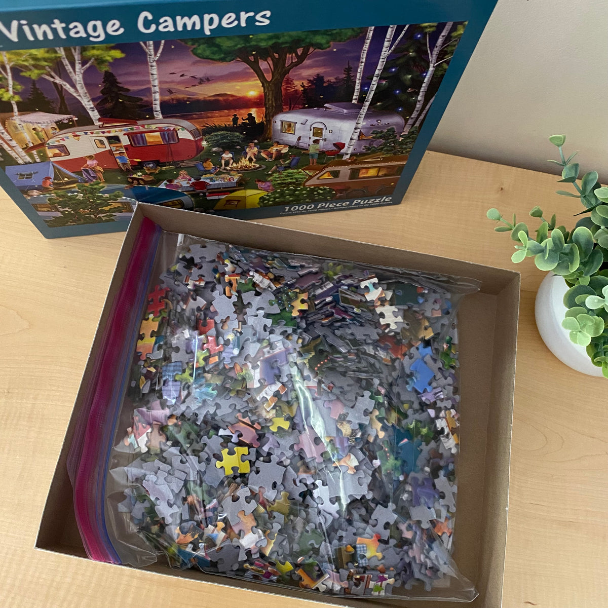 VINTAGE CAMPERS PUZZLE - 1000 PIECES