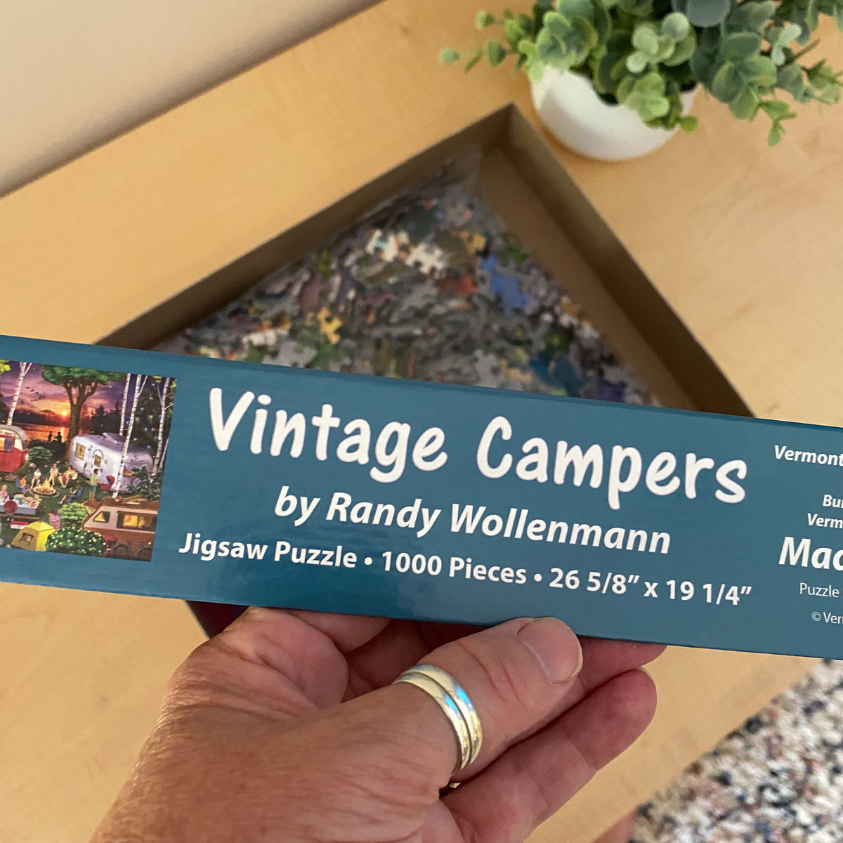 VINTAGE CAMPERS PUZZLE - 1000 PIECES