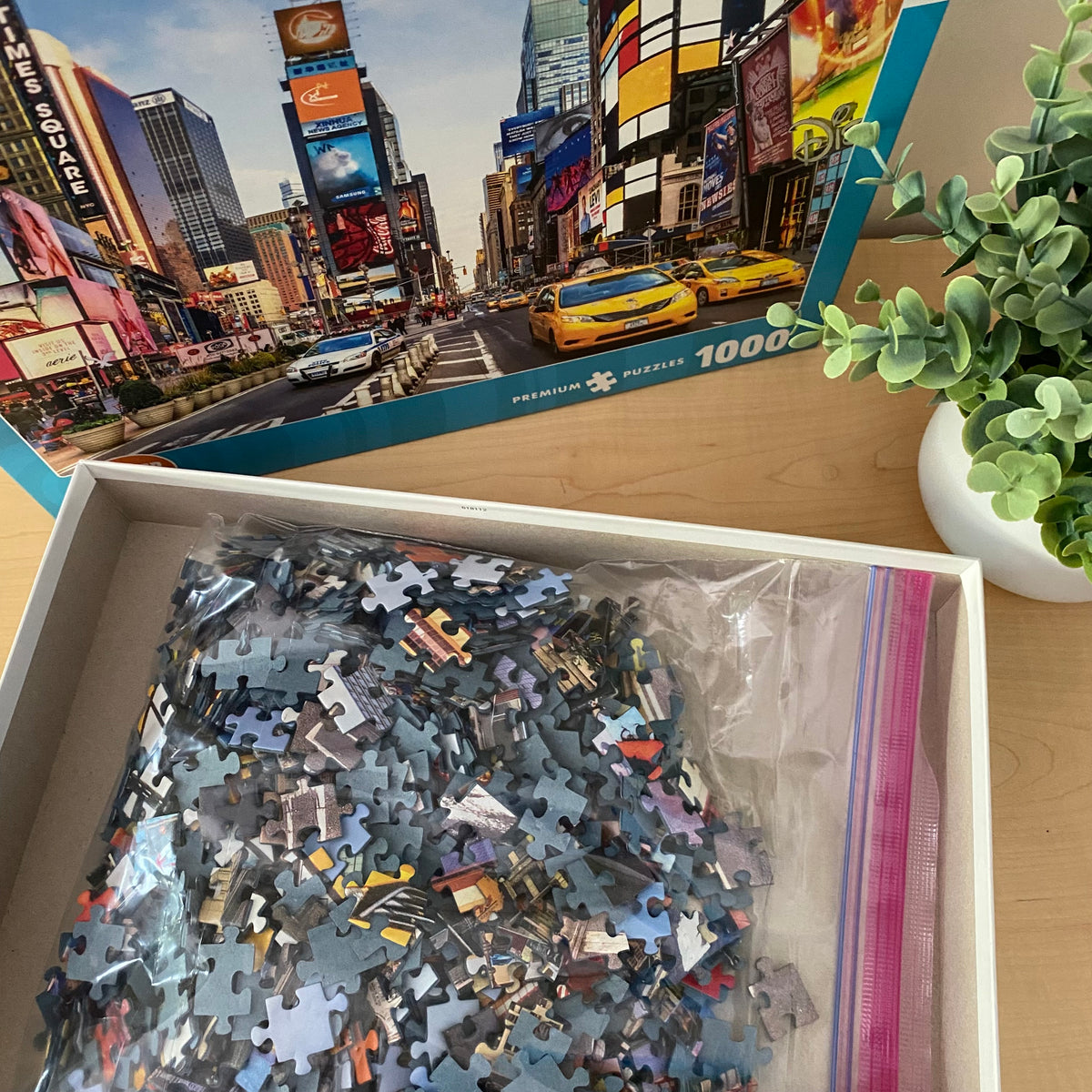 TIMES SQUARE NY PUZZLE - 1000 PIECES