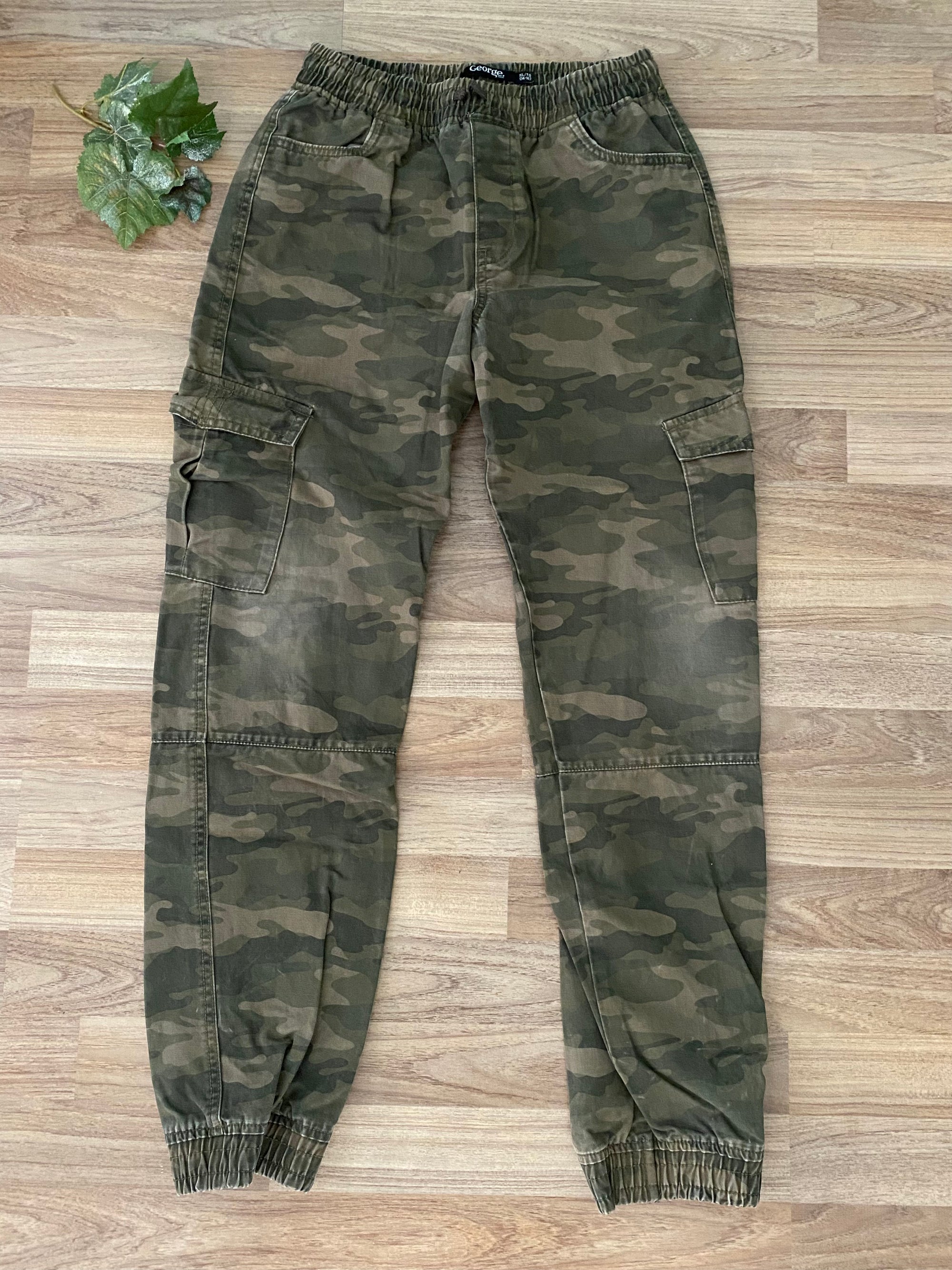 Camo Jogger Pants (Boys Size 14-16)