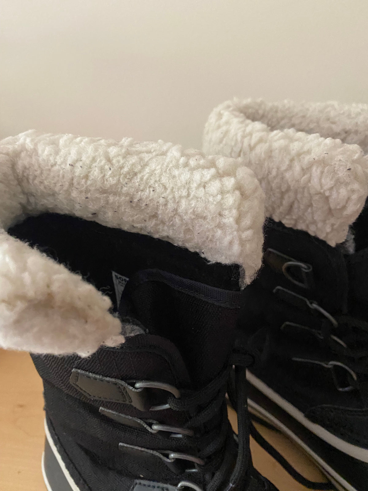 Winter Boots (Women&#39;s Size 7)