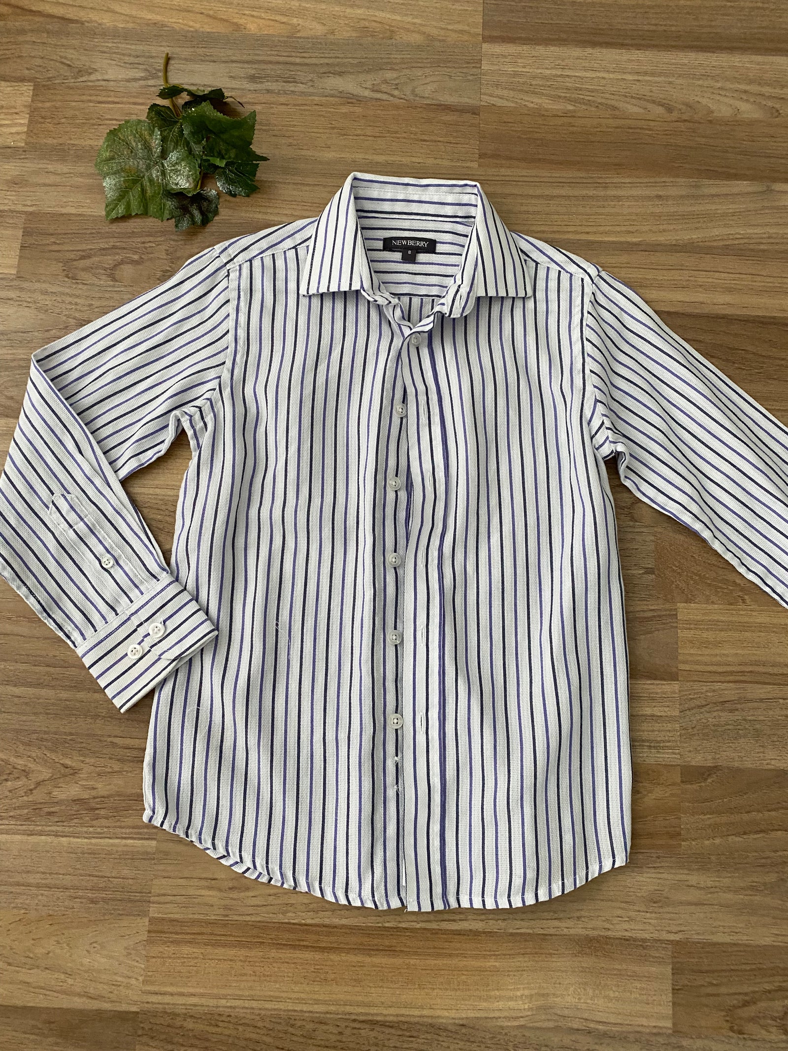 Full Button Up Dress Shirt (Boys Size 8)