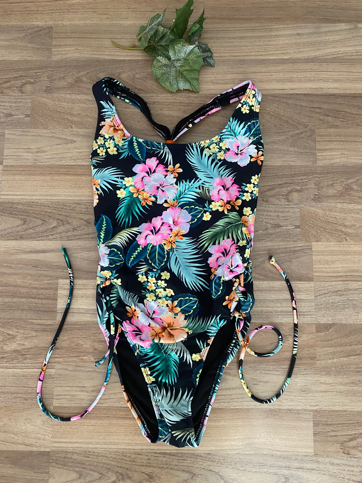 One Piece Bathing Suit (Women&#39;s Small)