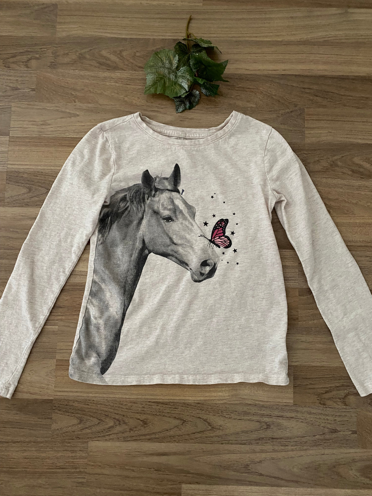Long Sleeve Graphic Top (Girls Size 8-9)