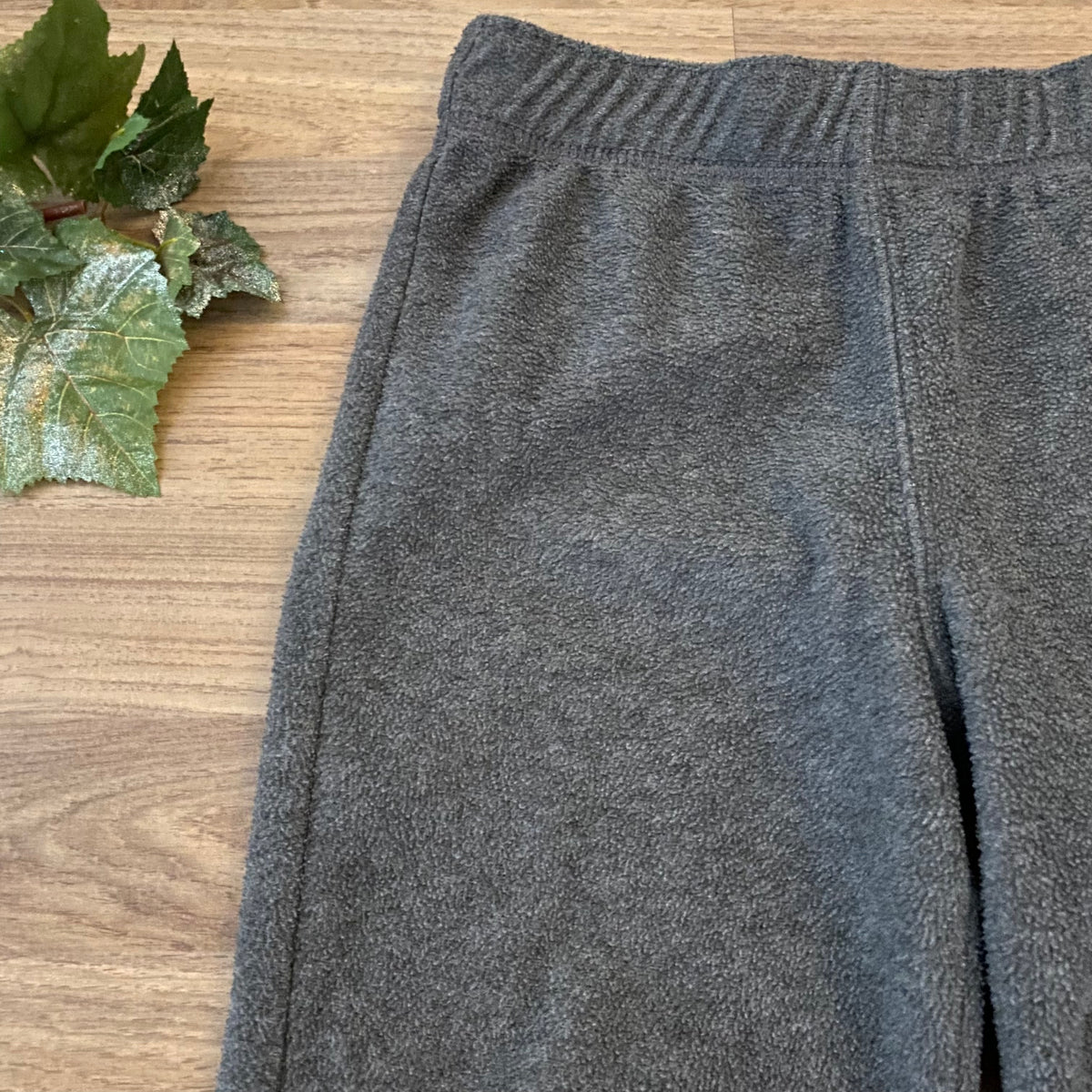 Fleece Pants (Boys Size 5-6)