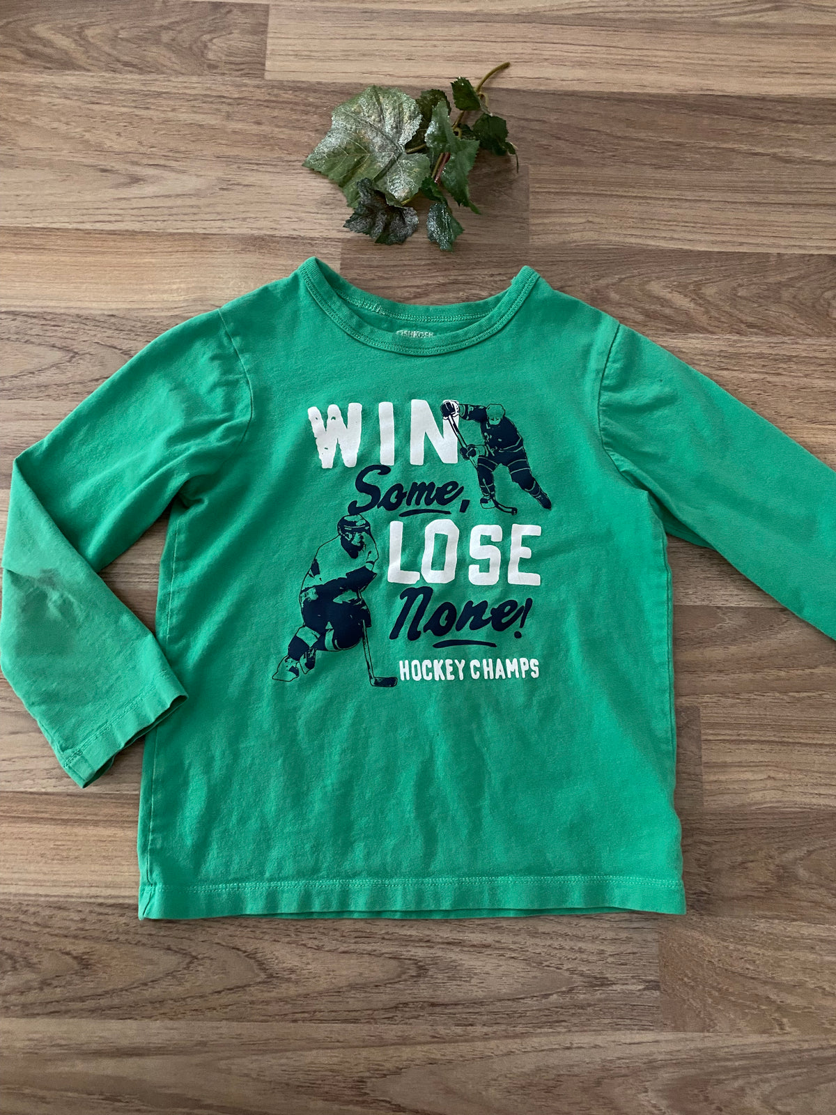 Long Sleeve Graphic Top (Boys Size 5)