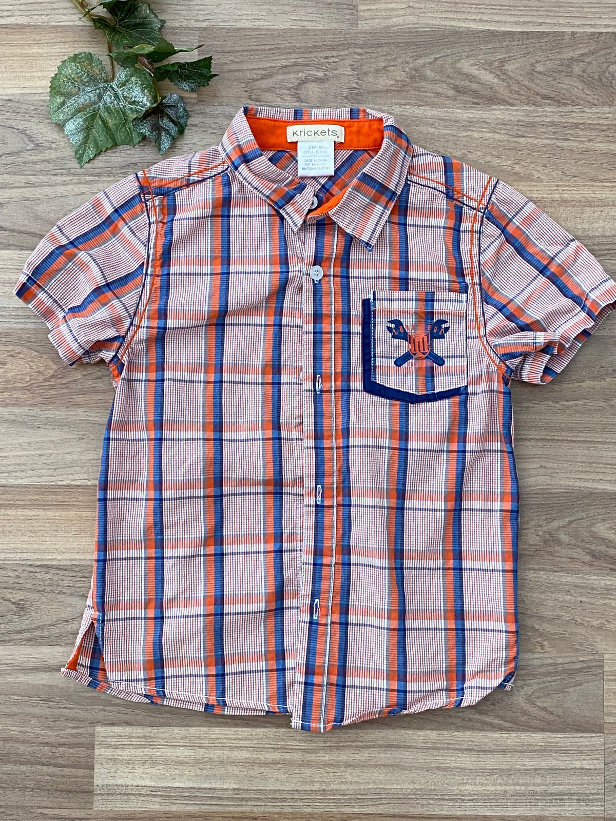 Full Button Up Shirt (Boys size 6)