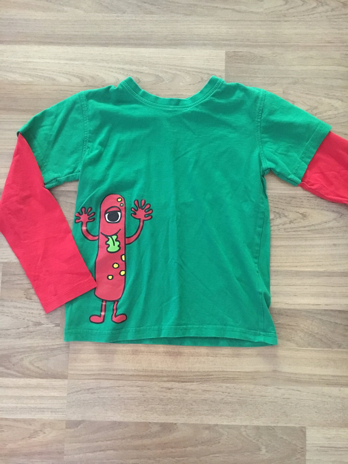 Graphic Top (Boys Size 7-8)
